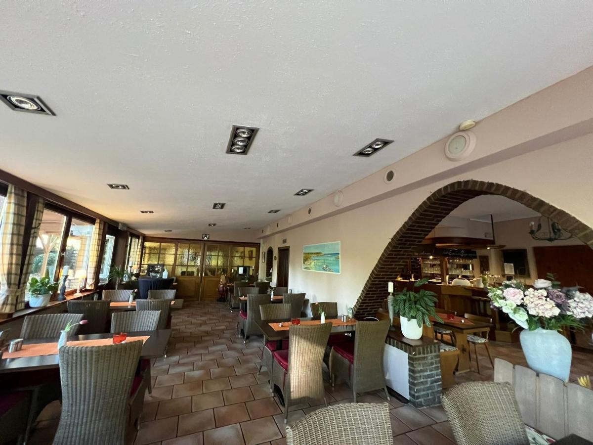 Готель Restaurant Yamas Im Haus Waldesruh Неттеталь Екстер'єр фото